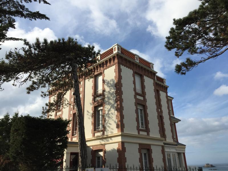 lugand delmotte architecte réhabilitation rénovation dinard villa roches marines acrotère